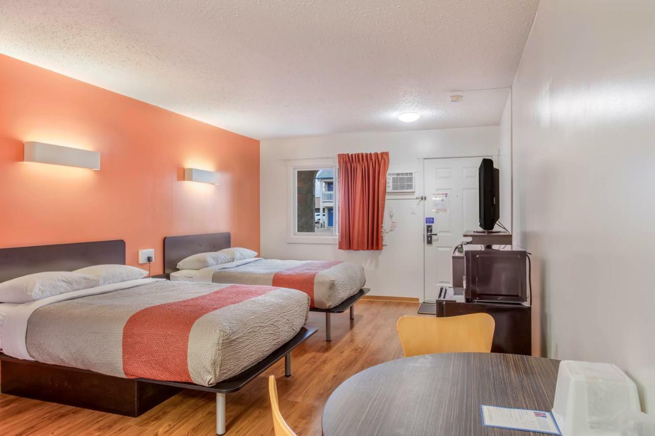Motel Bo-Camrose, Ab エクステリア 写真